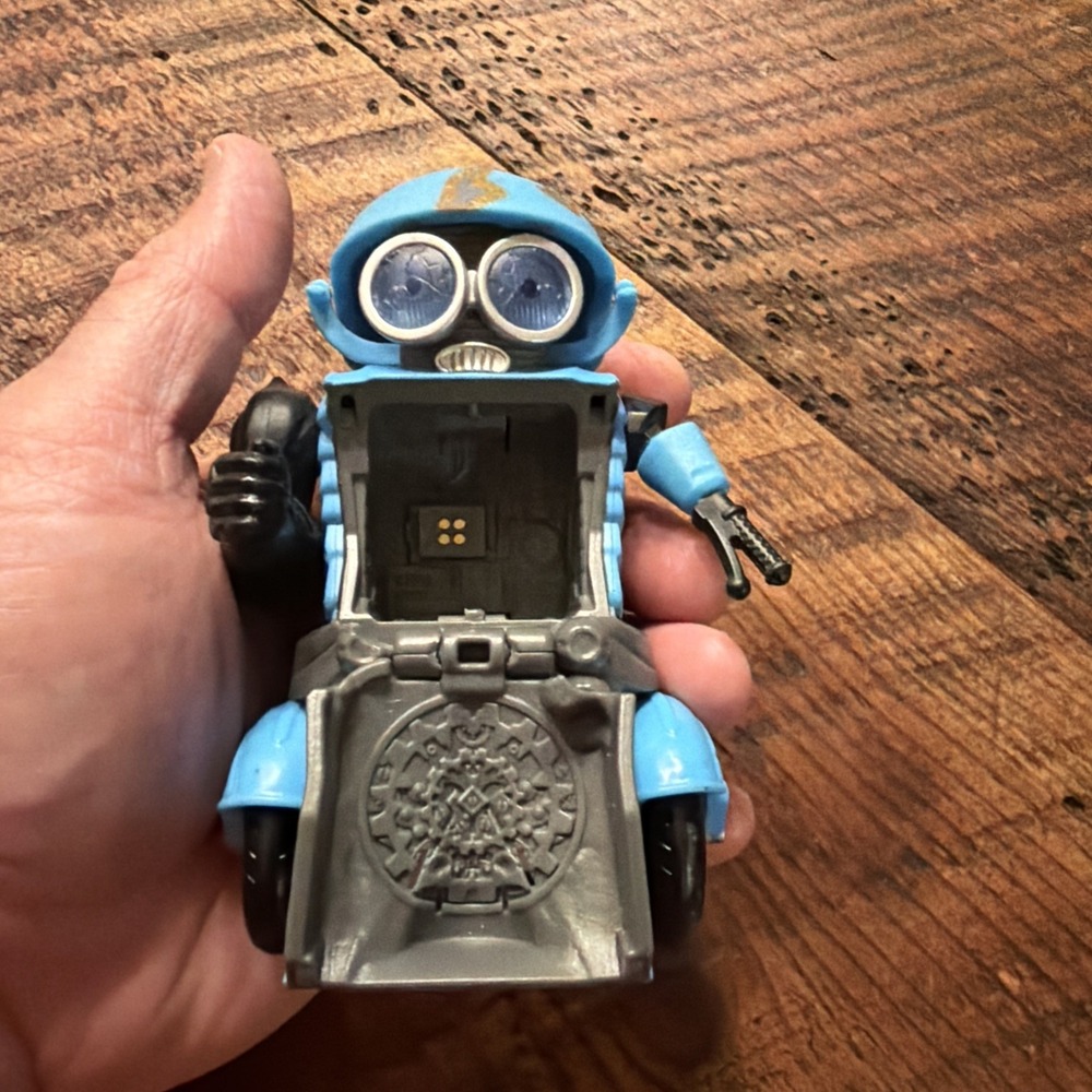 TRANSFORMERS The Last Knight SQWEEKS, Allspark Tech 2017 Lights & Sounds Work